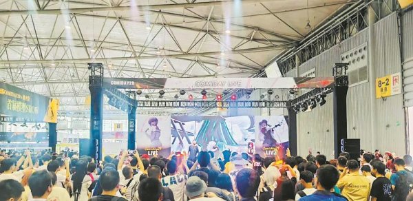 股票网上配资平 “科技+”赋能 重构文旅体验场景  “穿越”古蜀村落 亲手“拿取”青铜面具