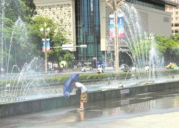 如何杠杆炒股 喷泉边戏水 划船不穿救生衣 天然水域野泳  警惕！这些“亲水”行为很危险